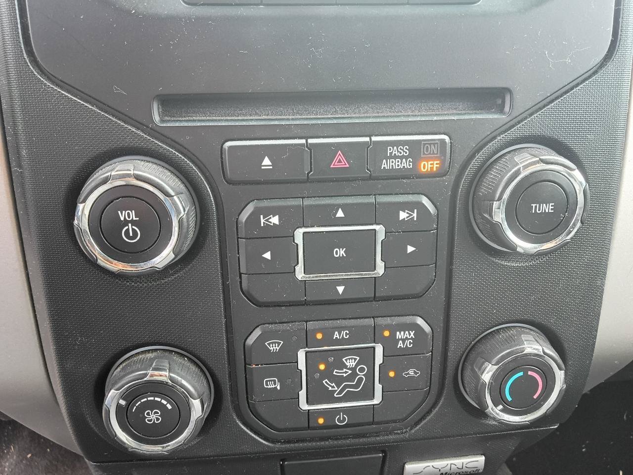 Used 2014 Ford F150 XLT w/ XLT Convenience Package AWD/4WD image 14