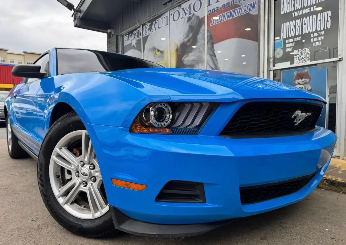 Used 2012 Ford Mustang Coupe RWD image 1