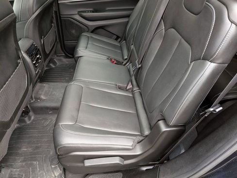 Used 2024 Jeep Grand Cherokee L Limited AWD/4WD image 26