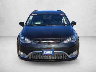 Used 2017 Chrysler Pacifica Touring-L video 2