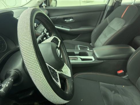 Used 2023 Nissan Sentra SR w/ Electronics Package image 5