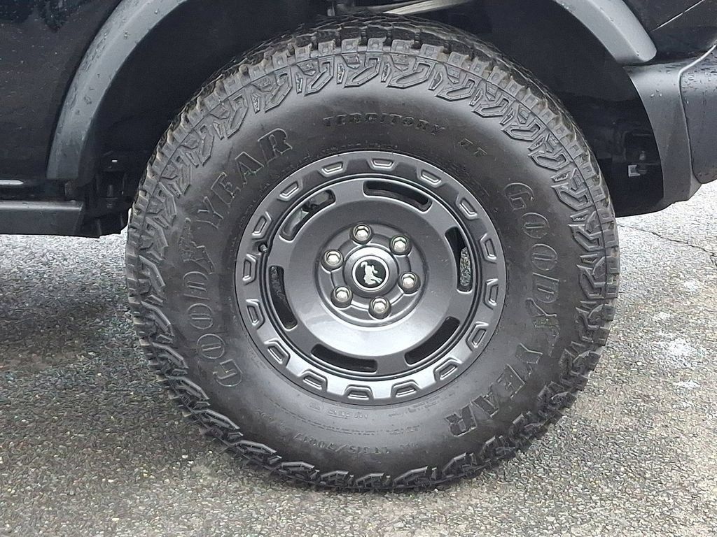 Certified 2025 Ford Bronco Badlands AWD/4WD image 8