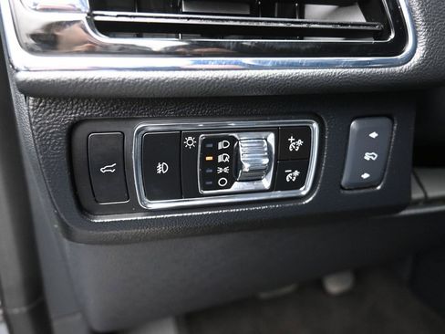 Used 2024 Lincoln Navigator L 4WD image 13