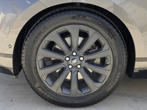 Used 2018 Land Rover Range Rover Velar R-Dynamic SE AWD/4WD image 26