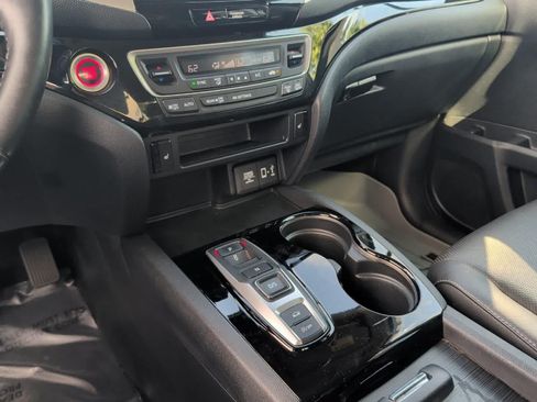 Used 2020 Honda Ridgeline RTL-E image 22