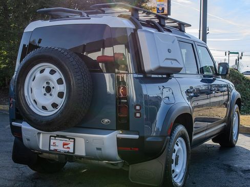 Used 2023 Land Rover Defender 110 S image 29