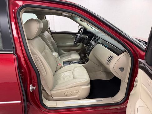 Used 2011 Cadillac DTS Luxury FWD image 9