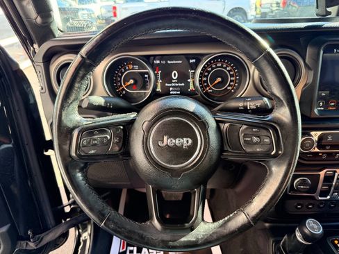 Used 2021 Jeep Gladiator Sport image 25