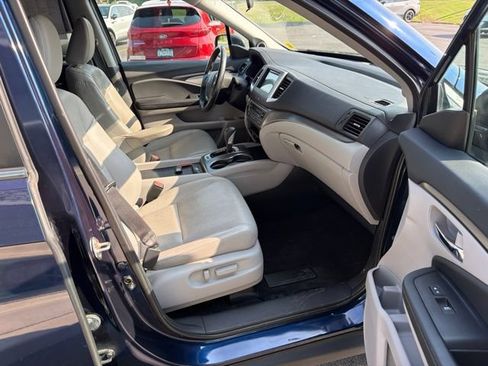 Used 2018 Honda Ridgeline RTL image 11