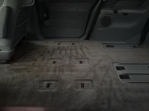 Used 1999 Toyota Sienna LE image 6