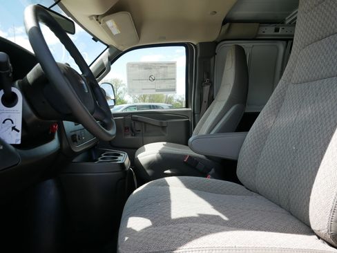 New 2026 GMC Savana 3500 Extended w/ Driver Convenience Package RWD image 4