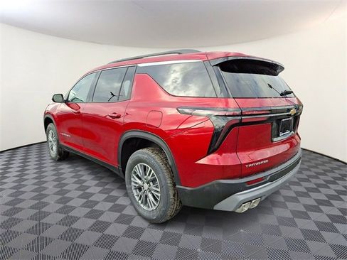 New 2026 Chevrolet Traverse LT image 3