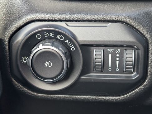 Used 2020 Jeep Wrangler Unlimited Sport image 21