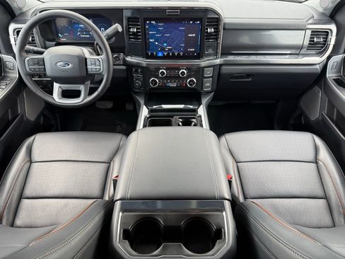 Used 2025 Ford F250 Lariat w/ Chrome Package image 18