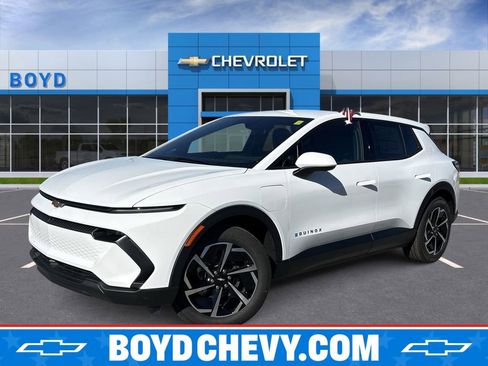 New 2026 Chevrolet Equinox EV LT w/ Comfort Package AWD/4WD image 1
