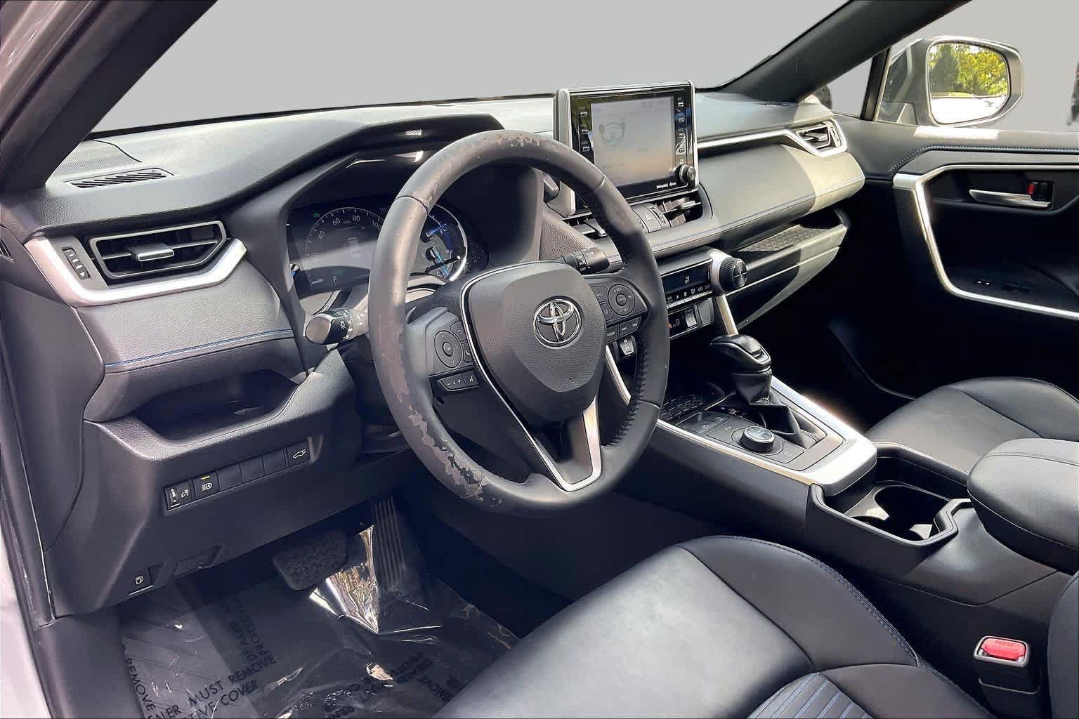 Used 2019 Toyota RAV4 XSE AWD/4WD image 17
