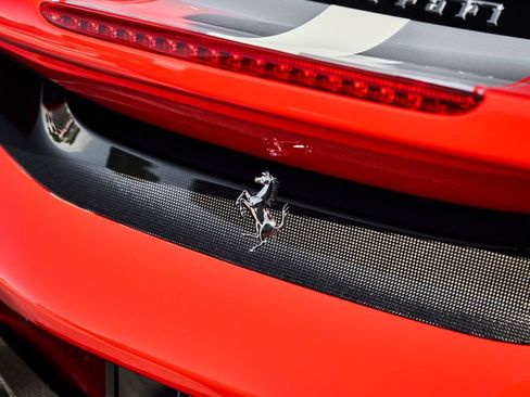 Used 2020 Ferrari 488 Pista Coupe RWD image 15