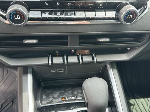 New 2026 Chevrolet Colorado Trail Boss AWD/4WD image 24
