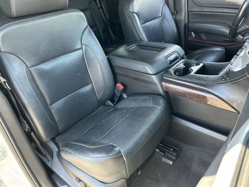 Used 2018 GMC Yukon SLT w/ Premium Edition AWD/4WD image 10
