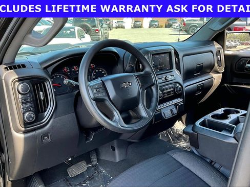 Used 2022 Chevrolet Silverado 1500 Custom Trail Boss AWD/4WD image 11