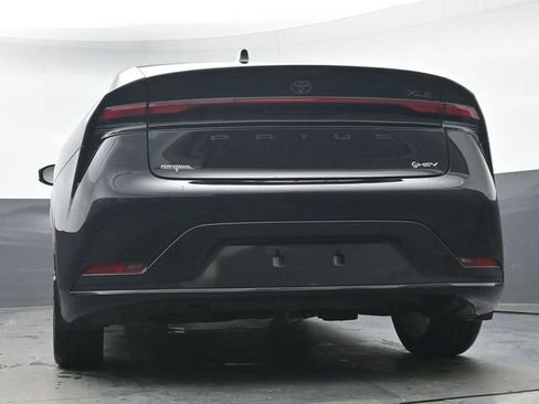 Certified 2024 Toyota Prius XLE image 38