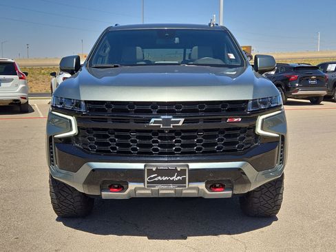 Used 2023 Chevrolet Suburban Z71 w/ Luxury Package AWD/4WD image 10