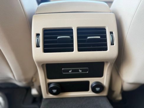 Used 2020 Jaguar XF Premium image 15