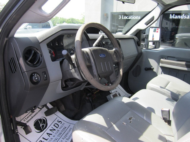 Used 2015 Ford F550 4x4 Regular Cab Super Duty image 6