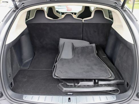 Used 2018 Tesla Model X 100D AWD/4WD image 36