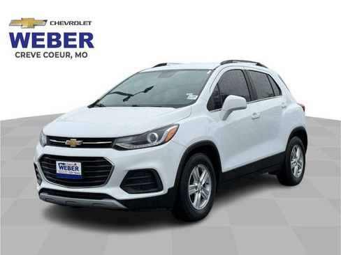 Used 2020 Chevrolet Trax LT w/ LT Convenience Package image 1