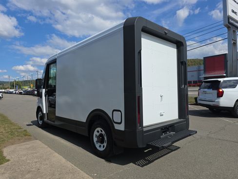 New 2025 Chevrolet Brightdrop 400 w/ Battery Pack, Max Range image 5