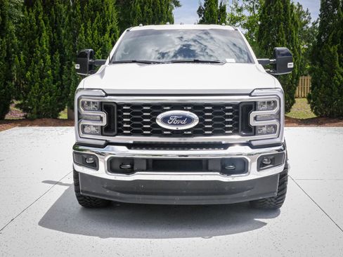 Used 2024 Ford F350 Lariat AWD/4WD image 3
