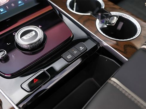 Certified 2025 Cadillac Escalade Sport Platinum w/ LPO, ONYX Package image 20