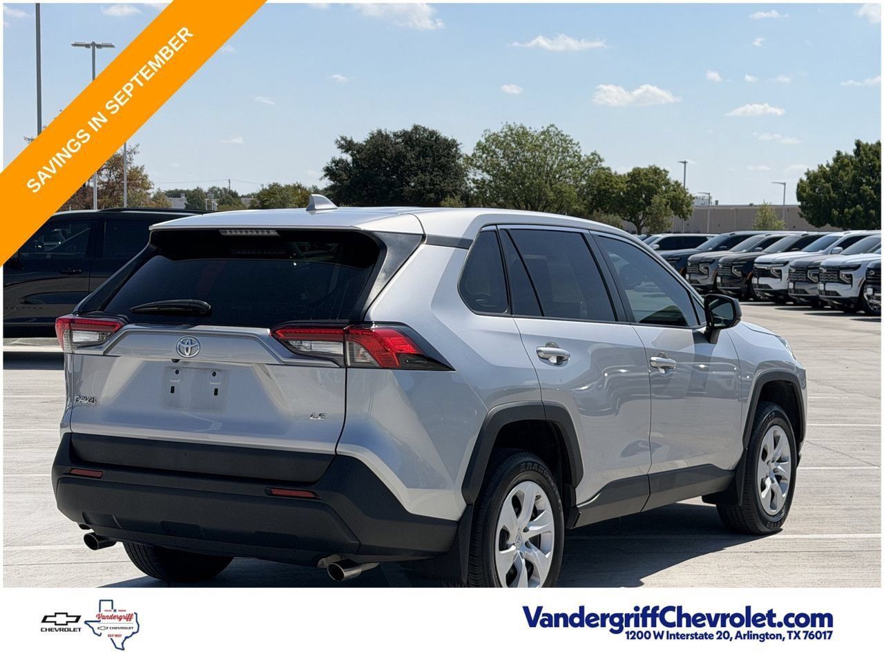Used 2024 Toyota RAV4 LE FWD image 4