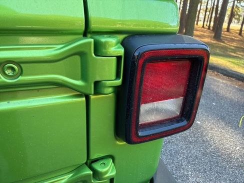 Used 2025 Jeep Wrangler Sport S image 14