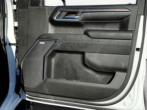 Used 2023 Chevrolet Silverado 1500 LTZ image 25