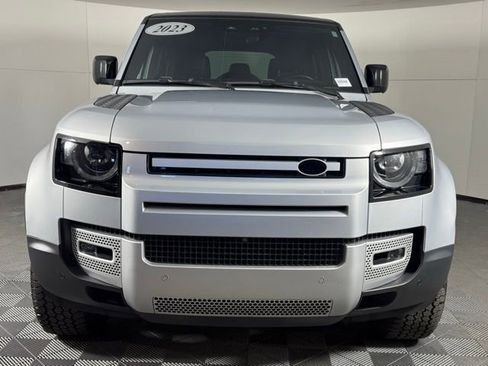 Used 2023 Land Rover Defender 110 SE image 12