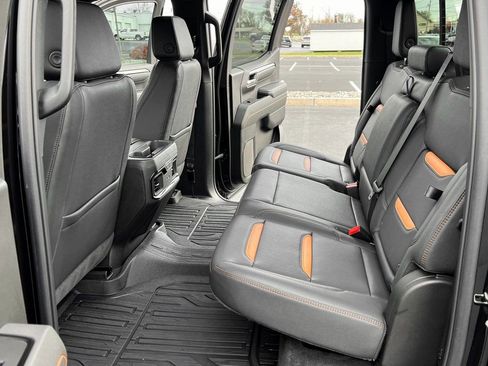 Used 2025 GMC Sierra 1500 AT4 w/ AT4 Preferred Package image 17