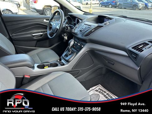 Used 2015 Ford Escape SE image 28