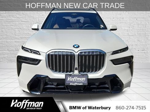 Used 2024 BMW X7 xDrive40i w/ Executive Package AWD/4WD image 3