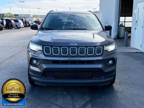 Used 2022 Jeep Compass Latitude image 4