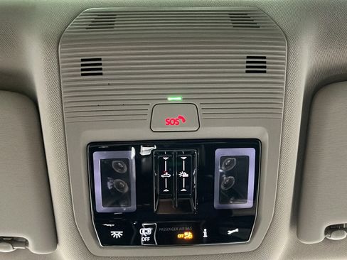 Used 2024 Volkswagen Atlas SEL Premium R-Line AWD/4WD image 34