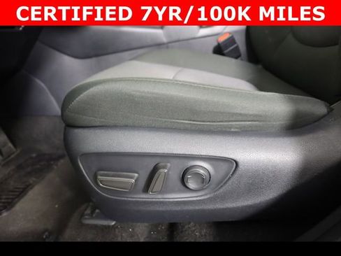 Used 2024 Toyota RAV4 XLE FWD image 21