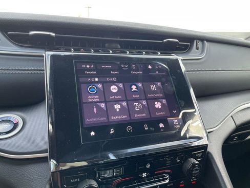 New 2025 Jeep Grand Cherokee Altitude image 17