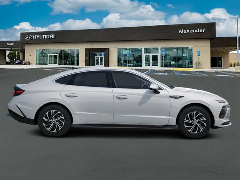 New 2026 Hyundai Sonata Blue FWD image 23