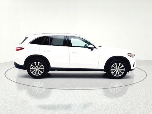 Certified 2025 Mercedes-Benz GLC 300 image 12