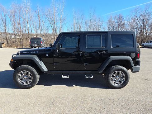 Used 2017 Jeep Wrangler Unlimited Rubicon w/ Max Tow Package image 5