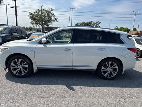 Used 2014 INFINITI QX60 FWD w/ Deluxe Touring Package image 2