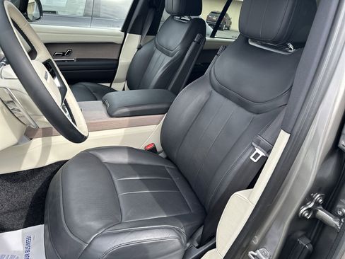 Used 2023 Land Rover Range Rover SE image 9