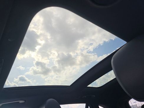 Certified 2022 Mercedes-Benz GLC 300 4MATIC image 3